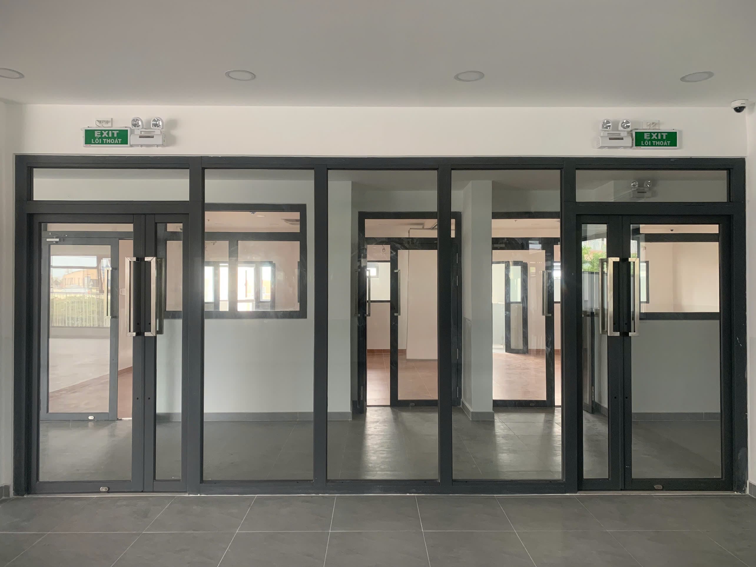 Kính chống cháy E90, dày 10mm