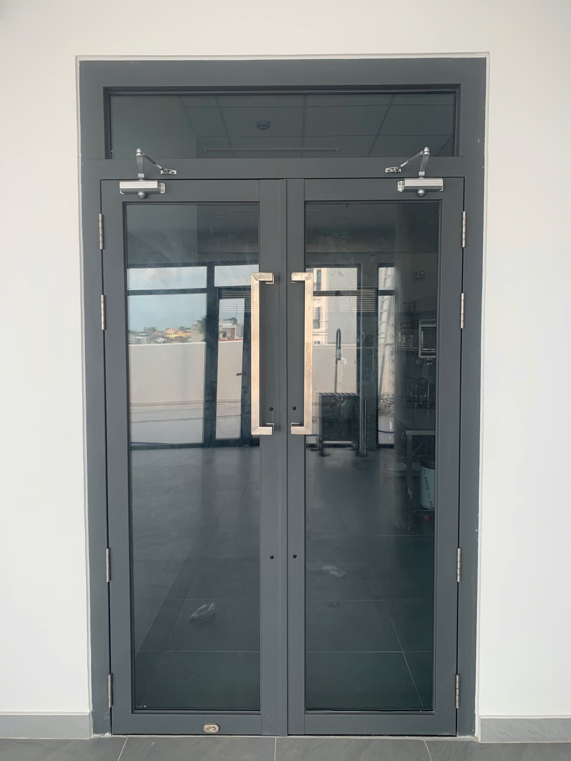 Kính chống cháy E60, dày 8mm - Thiết bị PCCC chính hãng