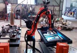 Robot Hàn tự động