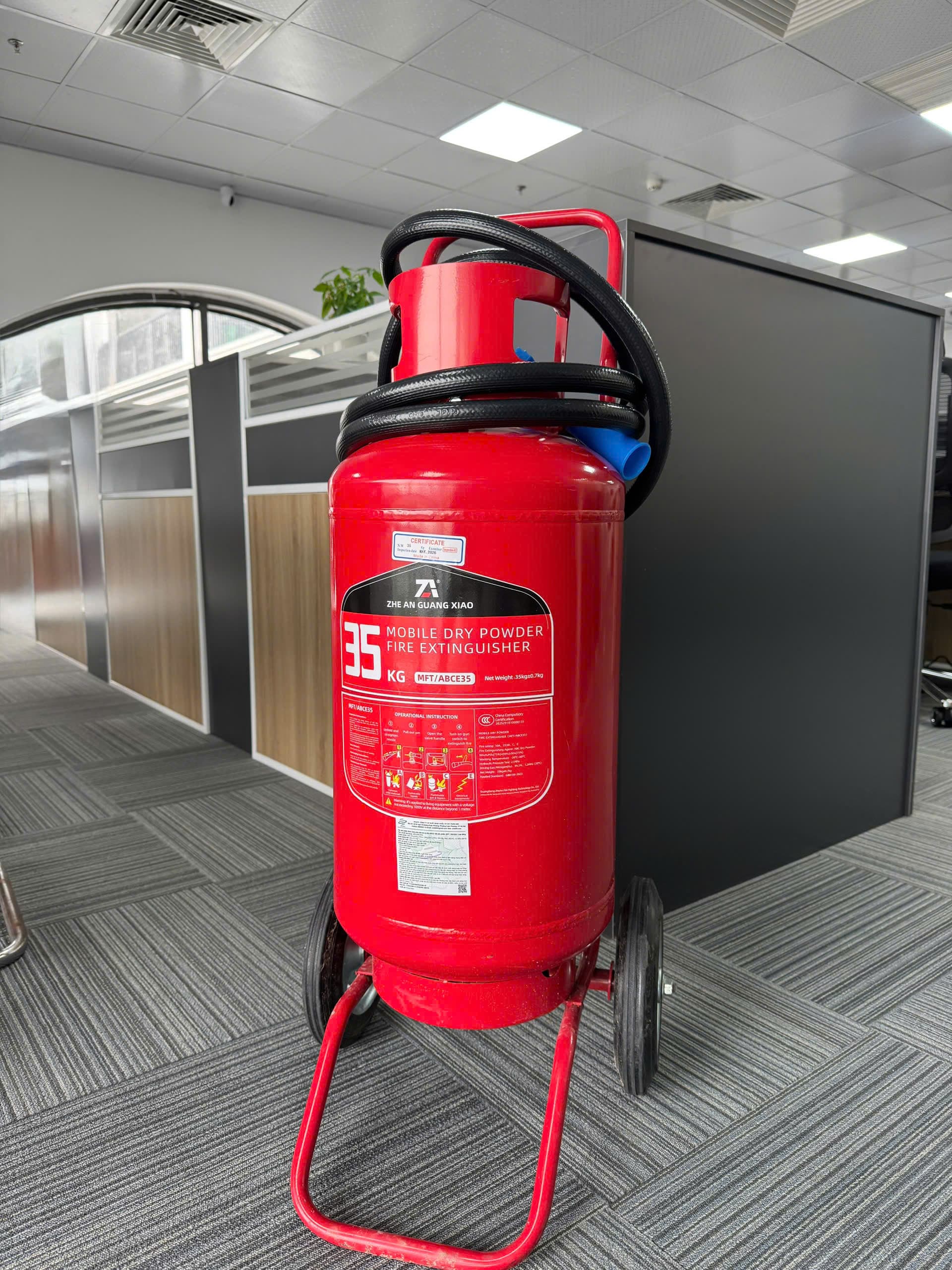 Bình chữa cháy xe đẩy MFT/ABCE 35KG